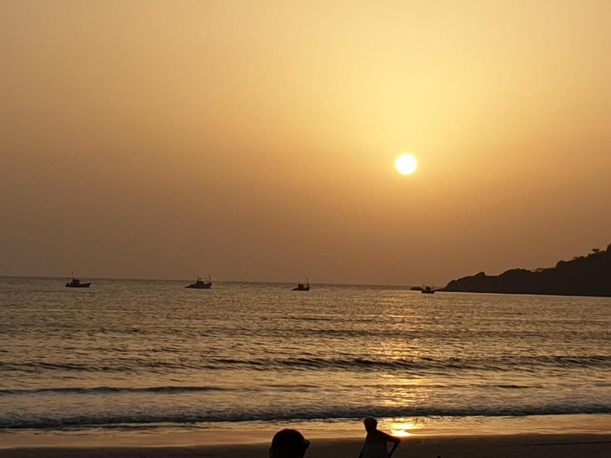 Royal Touch Beach Huts 팔로렘 외부 사진
