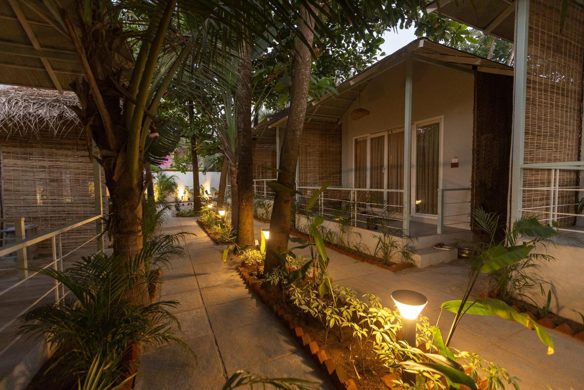 Royal Touch Beach Huts 팔로렘 외부 사진